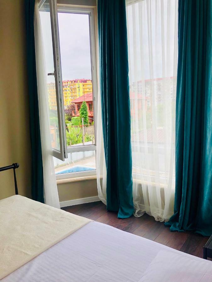 #Home-11 Batumi Ngoại thất bức ảnh