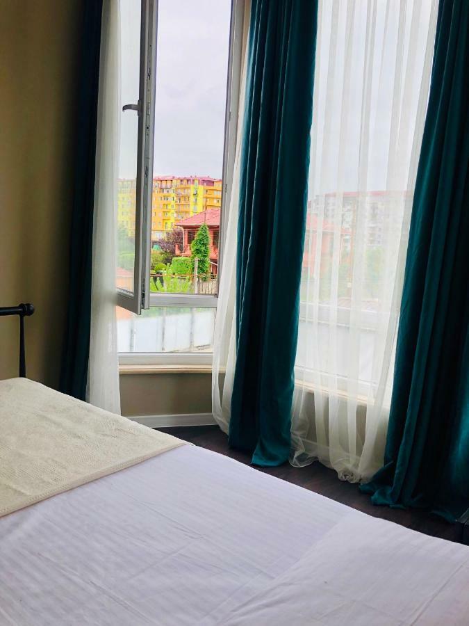 #Home-11 Batumi Ngoại thất bức ảnh